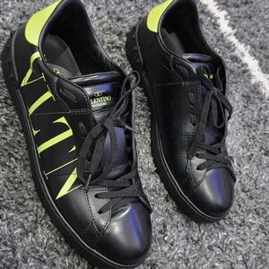 Valentino Men's Black and Neon Green Sneakers Size 42EU 9US